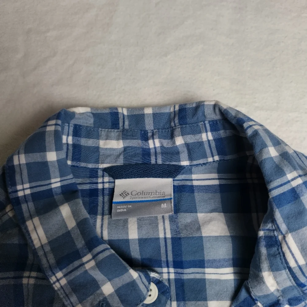 Columbia Shirt Mens size M  Blue Plaid Regular Fit Button Up Camp Casual Outdoor